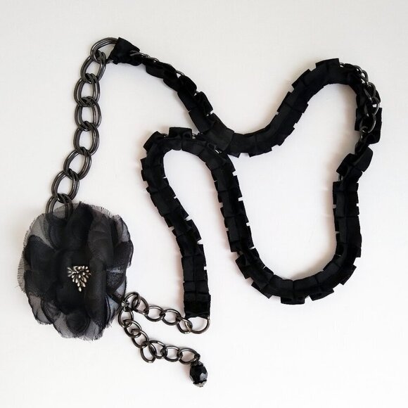 Black Dahlia Flower Taffeta Ruffle Over Gunmetal Chain Bead Belt - Picture 1 of 7